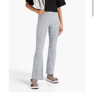 Upside knit pants